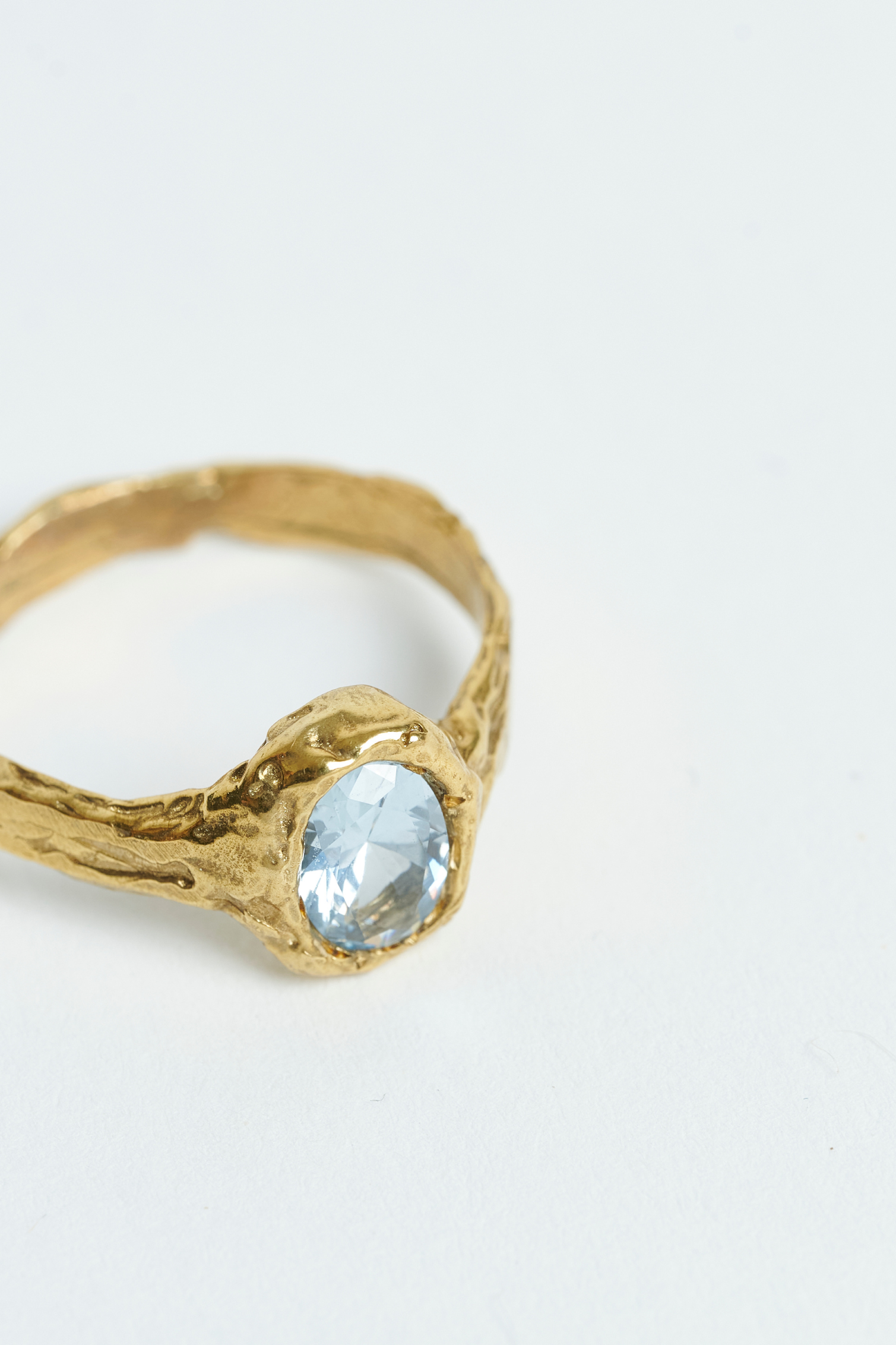 Anillo Solitario Circón