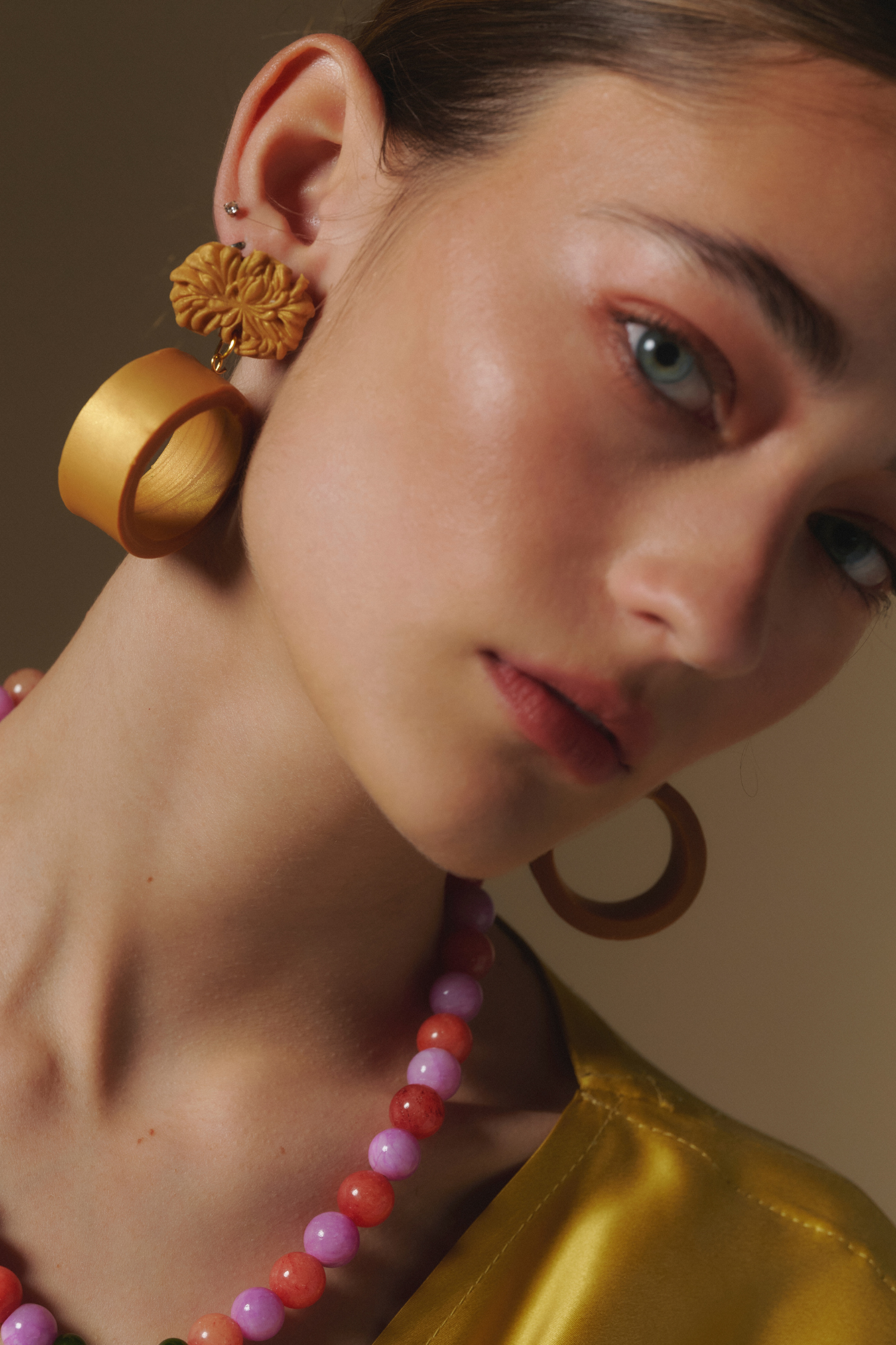 AROS DORADO FLORES CLAVEL
