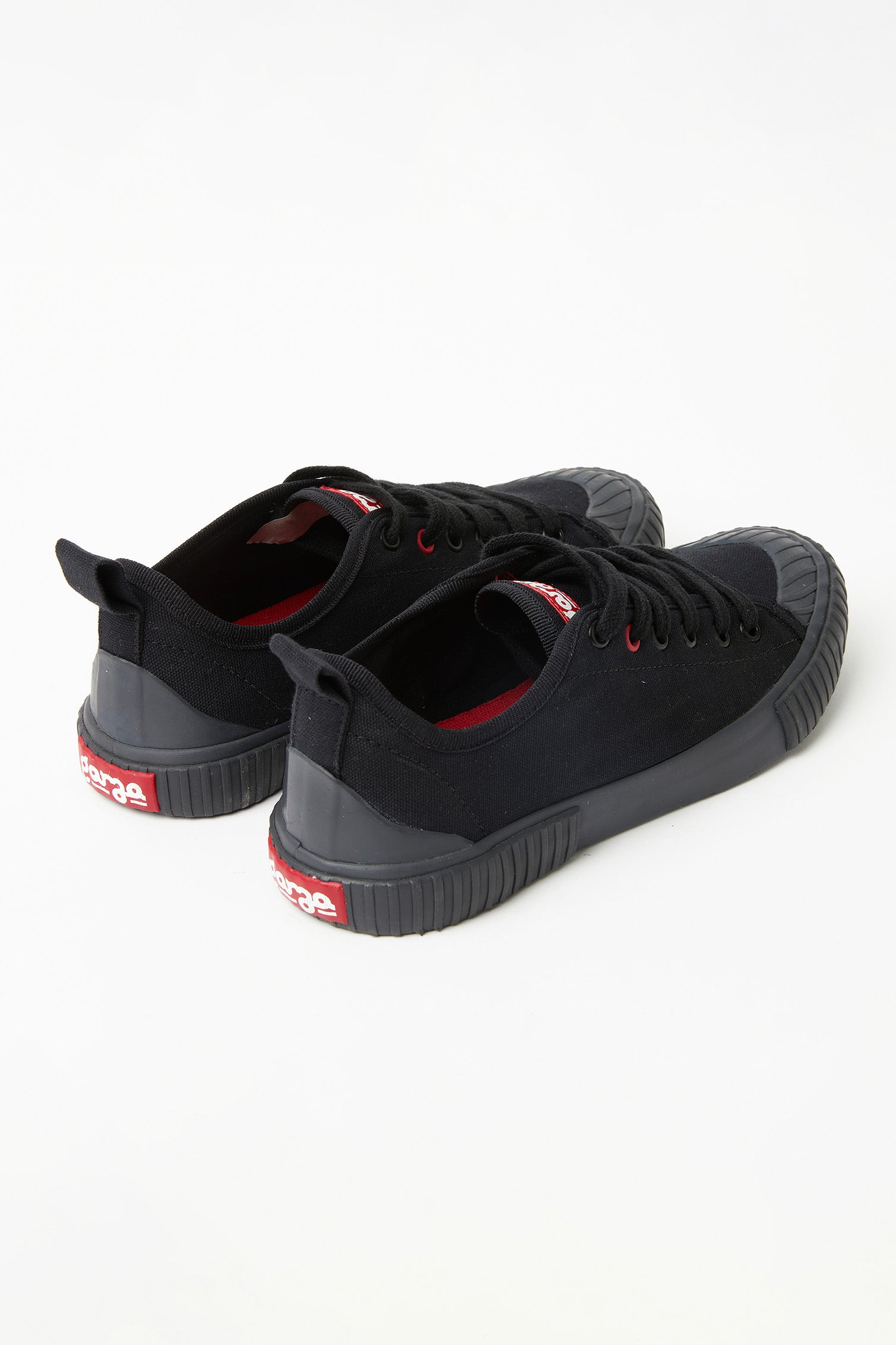 Garza Zu Low Black