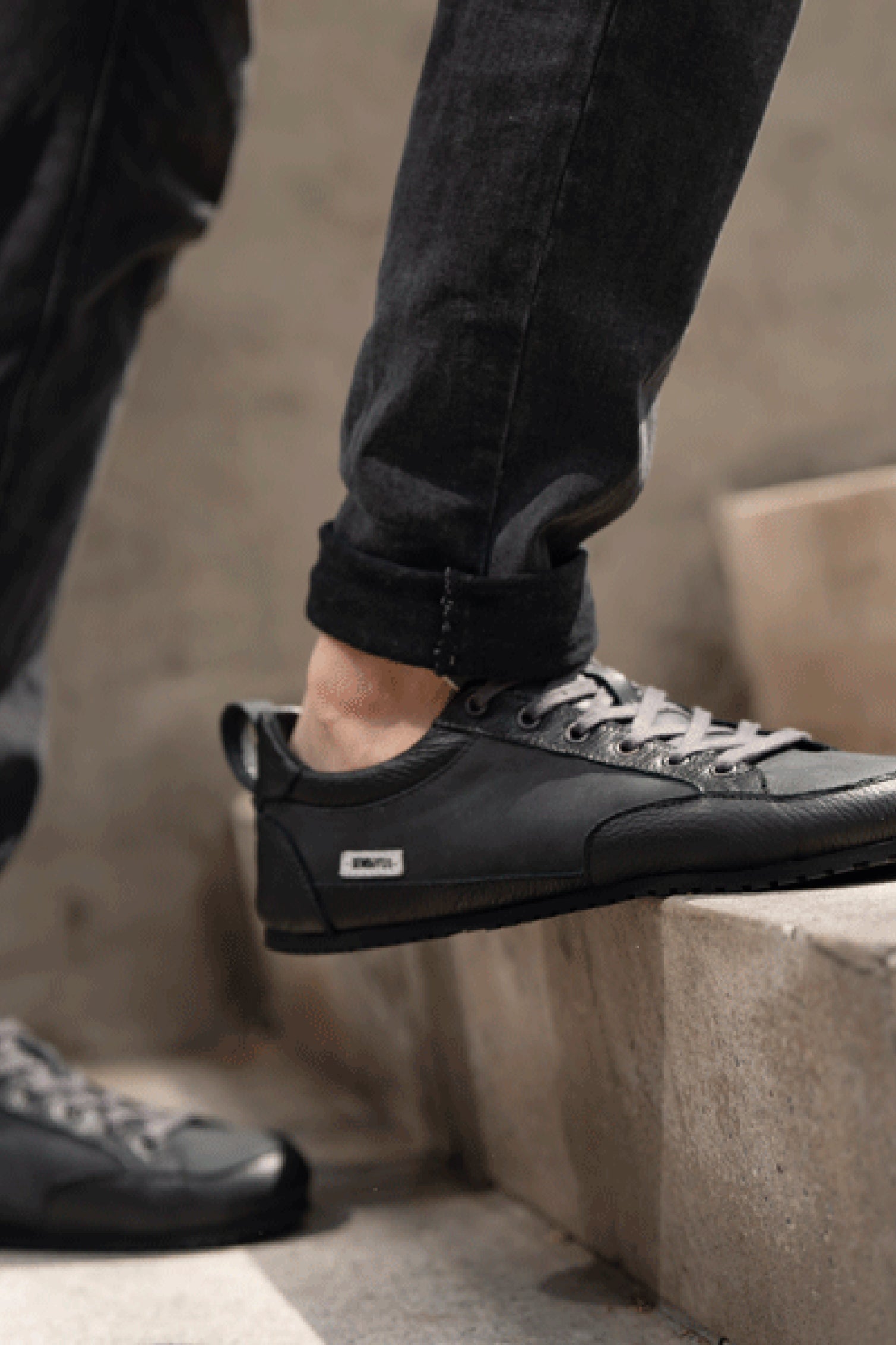 Zapatilla Negra A1