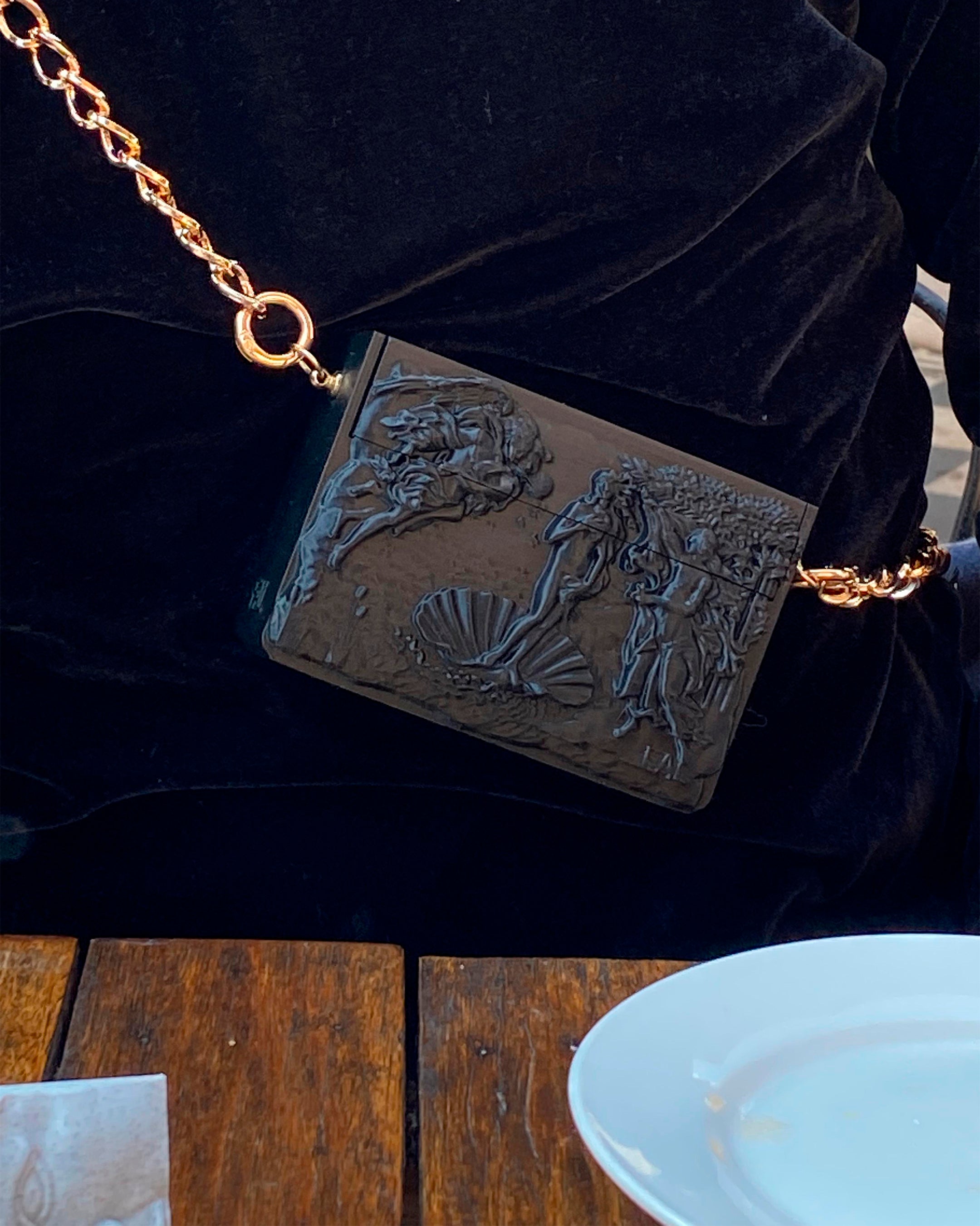 Bolso Nacimiento de Venus - Negro Dorado